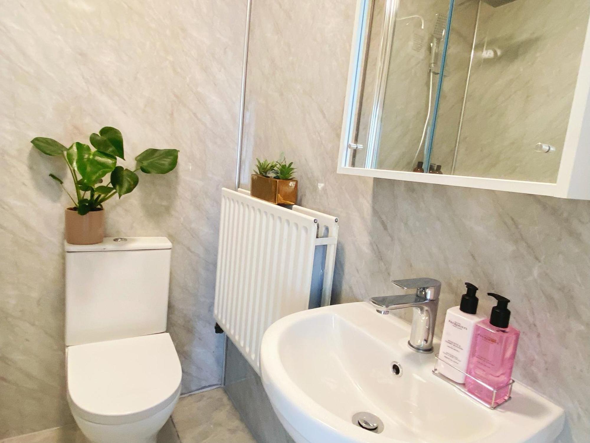 Rarefind Shepherds Bush Flat 1 Min To Tube Station *